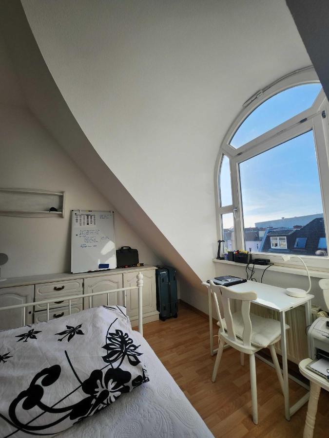 One Private Room Available In A Two Room Apartment In Tegel, Berlin Berlim Exterior foto